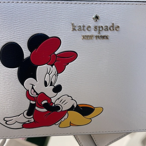 Kate Spade Disney X Kate Spade New York Minnie Medium L-Zip Wristlet
Parchment - Picture 11 of 16